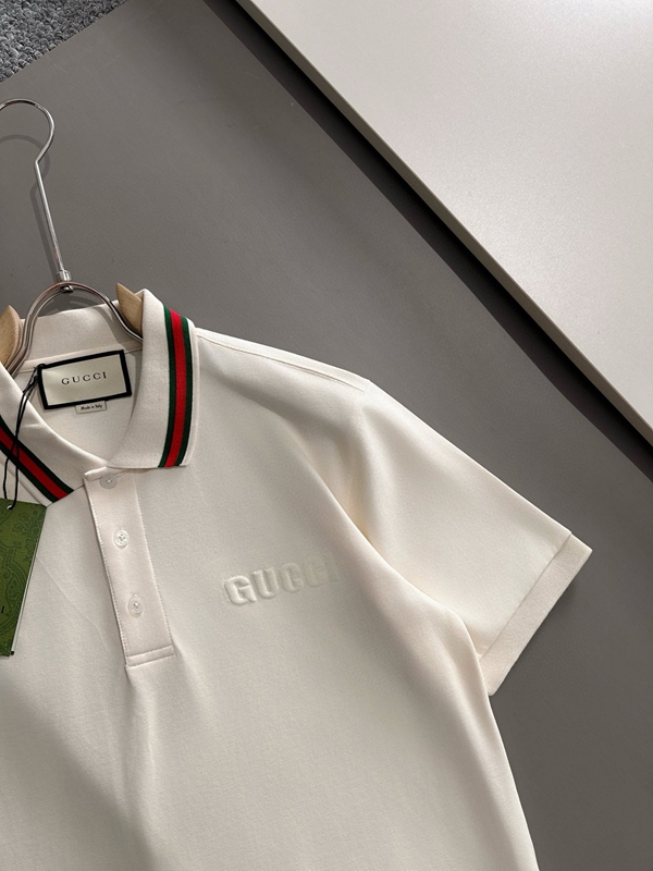 ブランドTシャツ側面デザイン